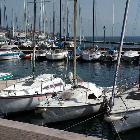 Casa Vacanze Σπίτι διακοπών Salò